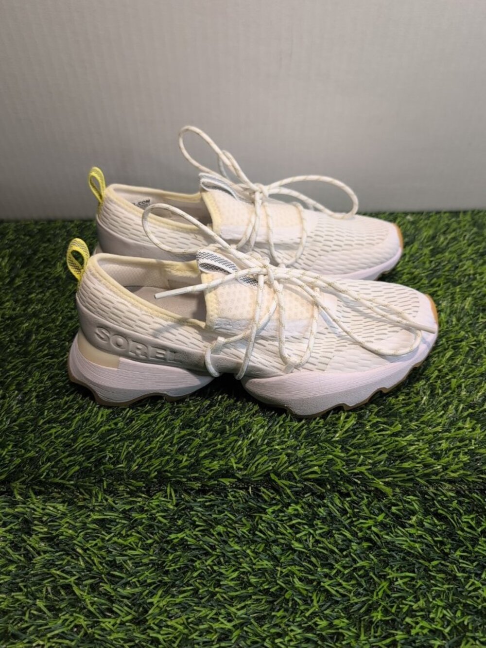 Sorel Kinetic Impact Lace Women’s Size 7 White/Gum’ Low Top Lifestyle Shoes